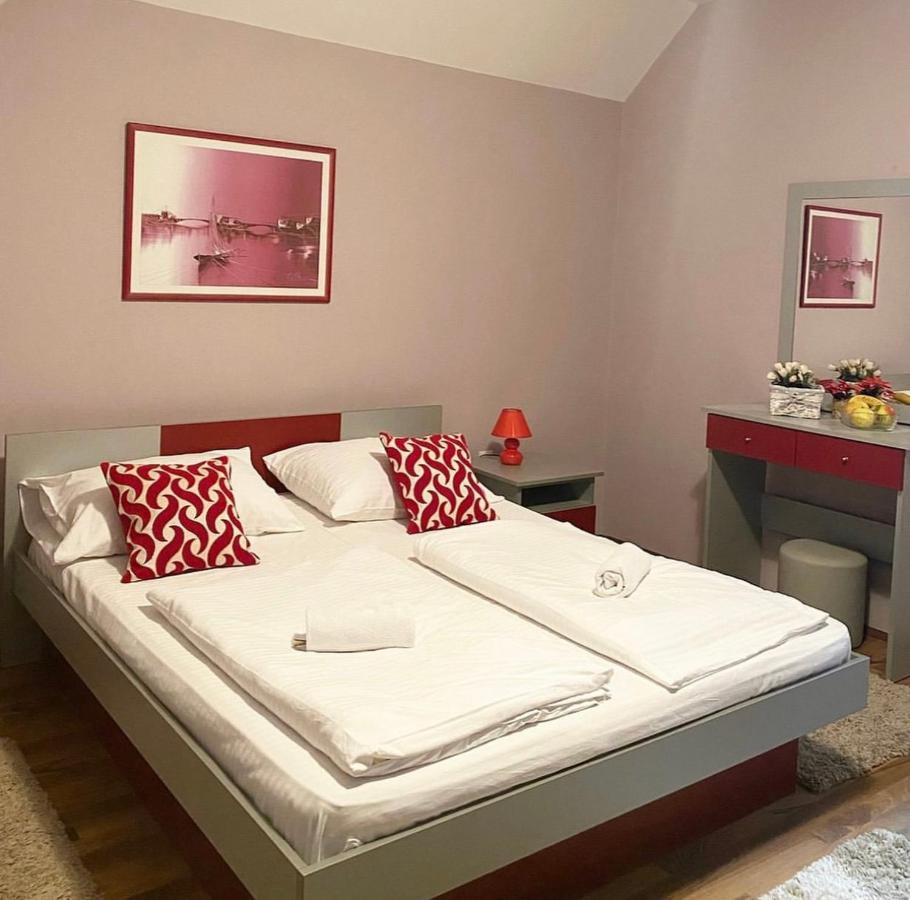 Guest House Aleksandra 巴伊纳巴什塔 外观 照片