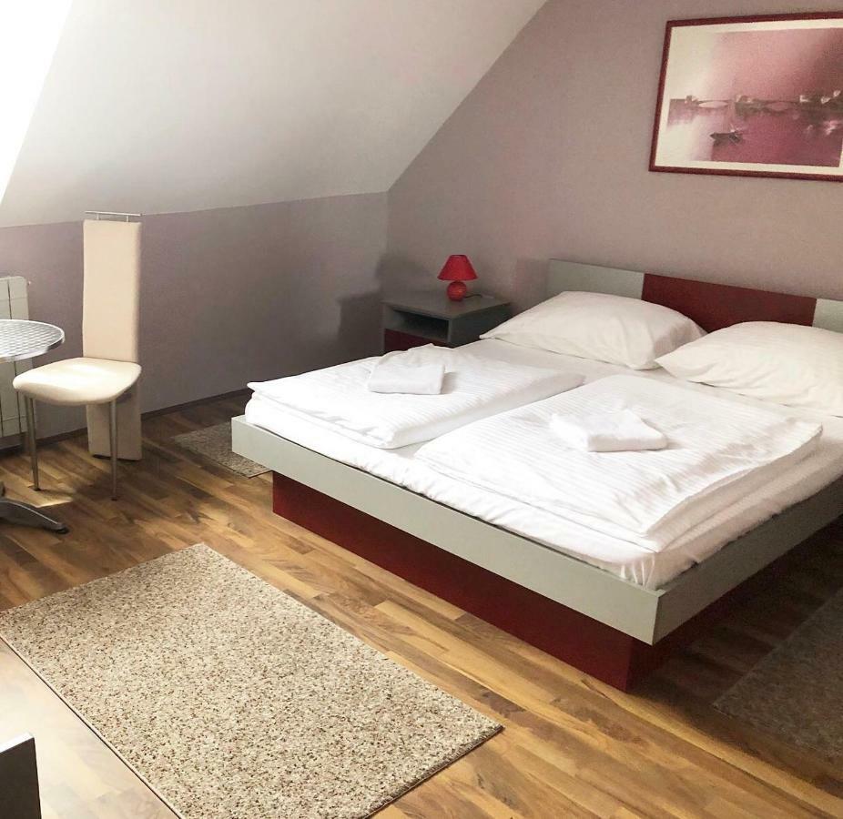 Guest House Aleksandra 巴伊纳巴什塔 外观 照片