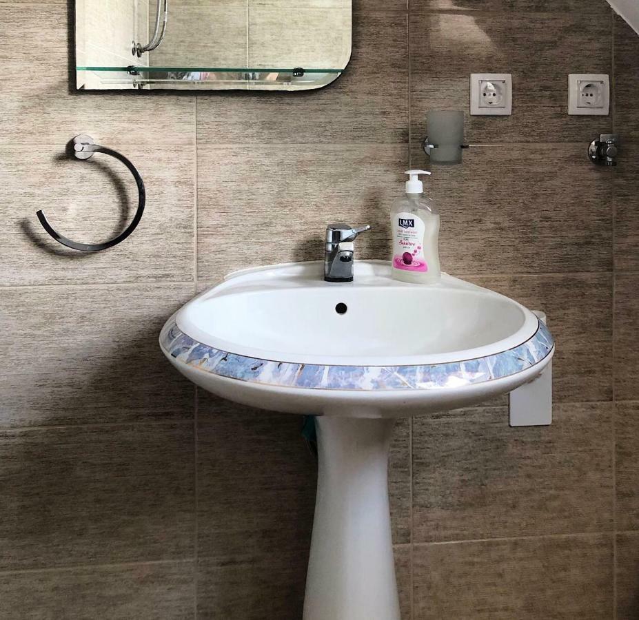 Guest House Aleksandra 巴伊纳巴什塔 外观 照片