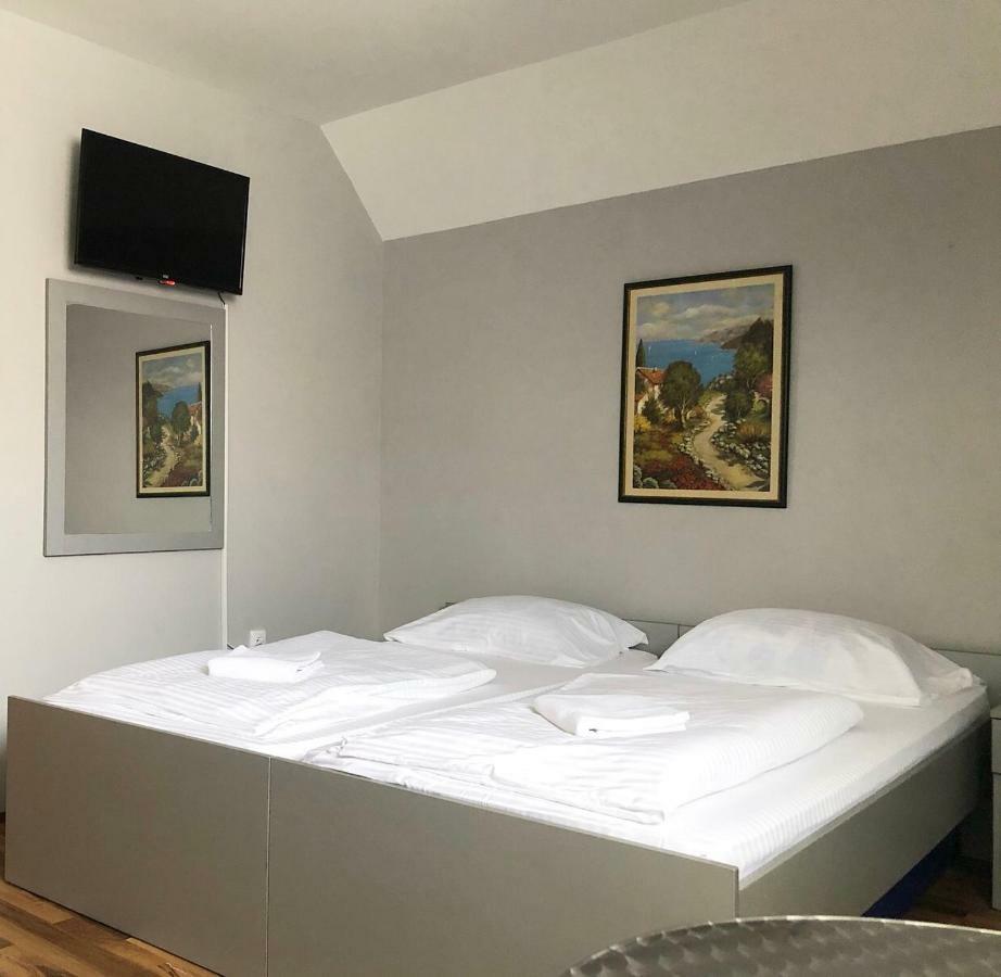 Guest House Aleksandra 巴伊纳巴什塔 外观 照片