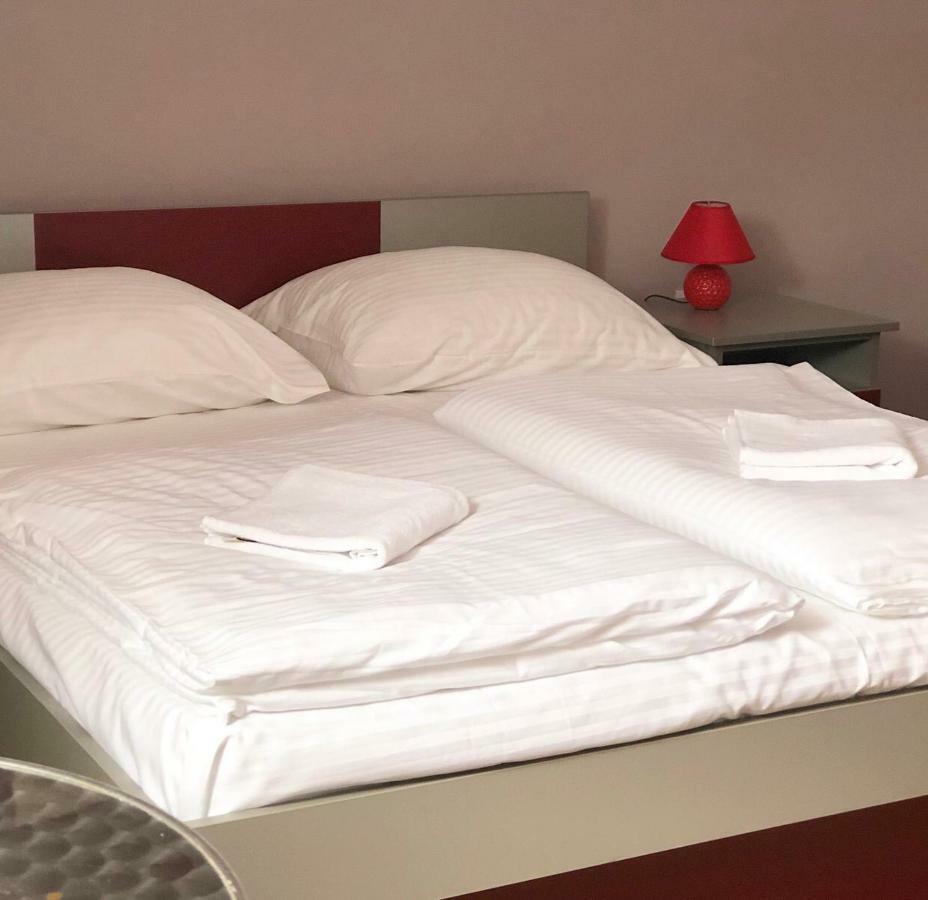 Guest House Aleksandra 巴伊纳巴什塔 外观 照片